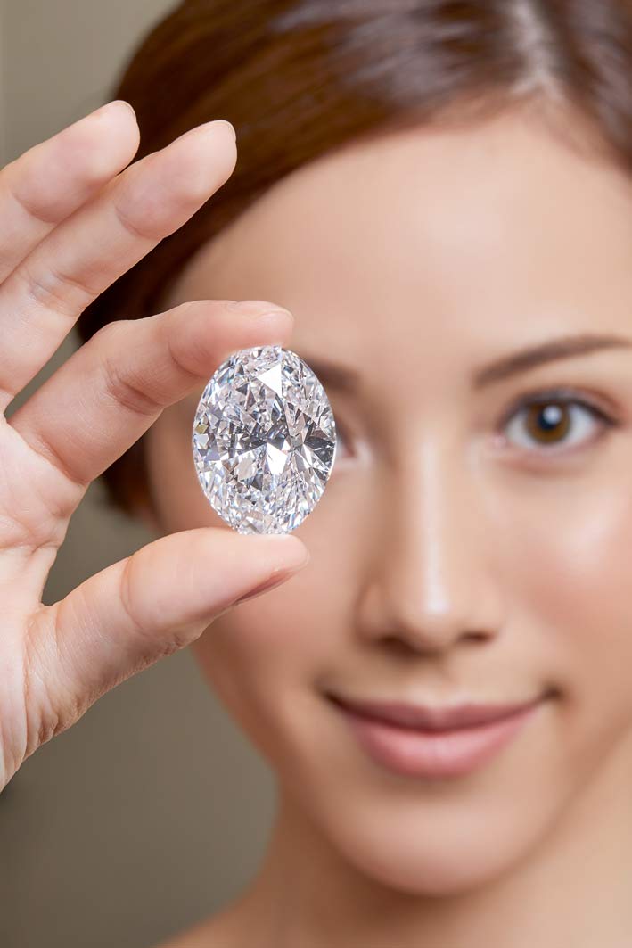 Il diamante è stato uno dei soli tre diamanti ovali di oltre 50 carati messi all’asta