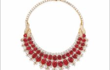Collana di diamanti e rubini birmani di Van Cleef & Arpels, venduta per 2,4 milioni