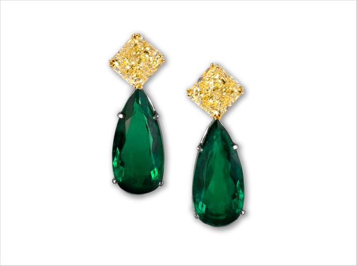 Orecchini con smeraldi e diamanti fancy yellow