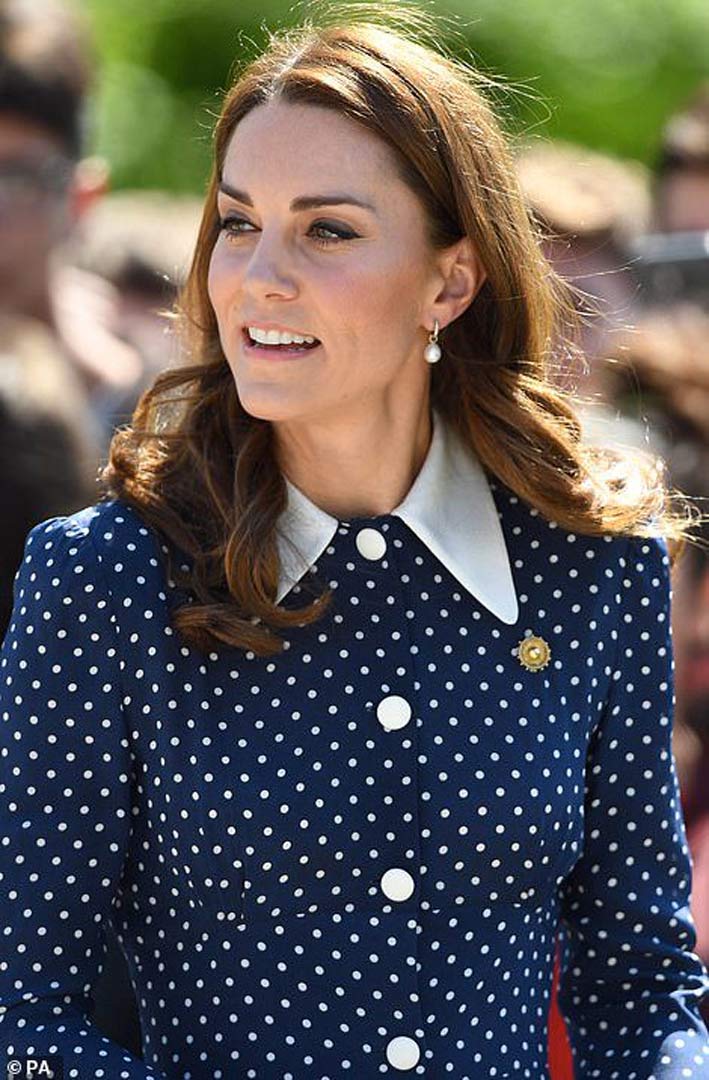 Kate Middleton con orecchini di  Annoushka Ducas