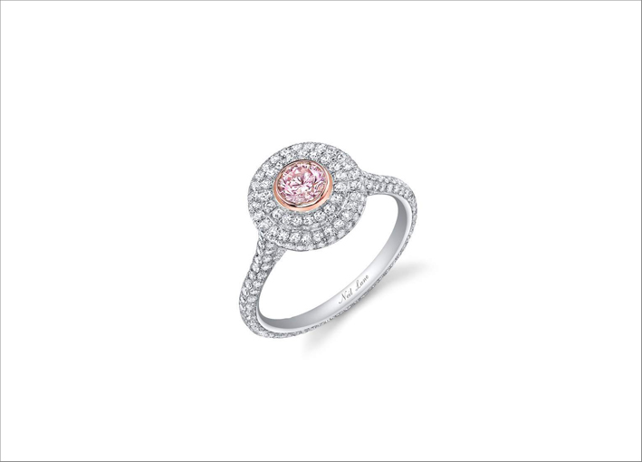 Anello in platino con diamante light pink
