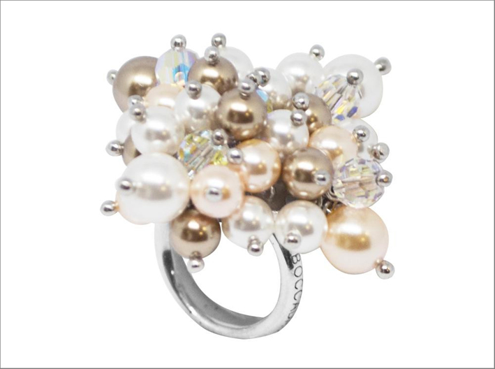 Anello con bouquet di cristalli e perle Swarovski aurorora boreale bronze peach e white