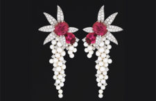 Orecchini in oro bianco con perle e tormalina rosa