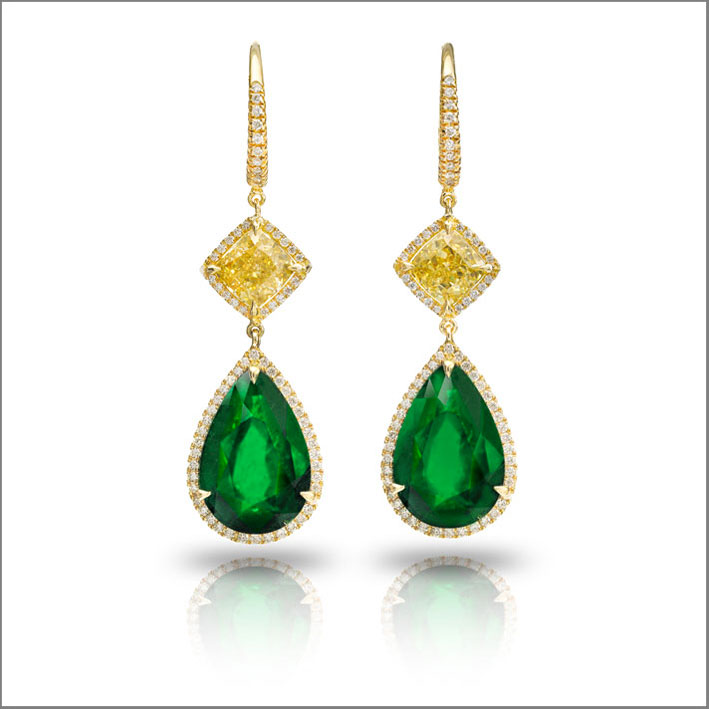 Orecchini con smeraldi per 16,88 carati e diamanti fancy yellow
