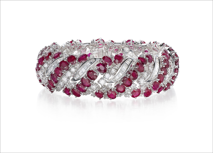 Ortaea, bracciale con diamanti e rubini del Mozambico