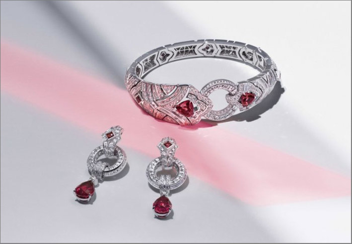 Louis Vuitton, parure con spinelli rossi e diamanti