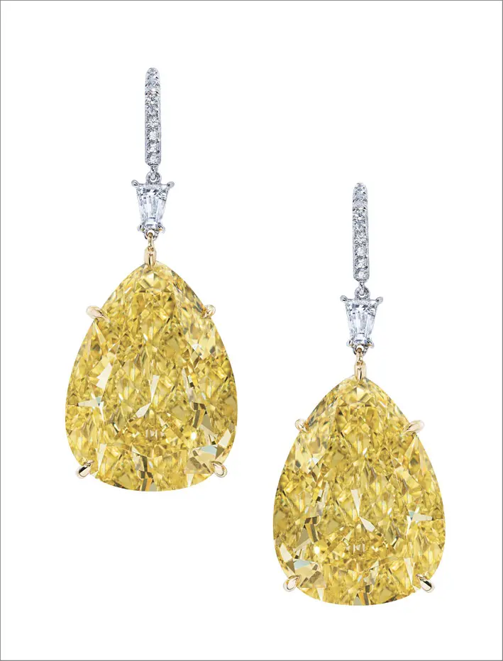 Orecchini con diamanti fancy yellow