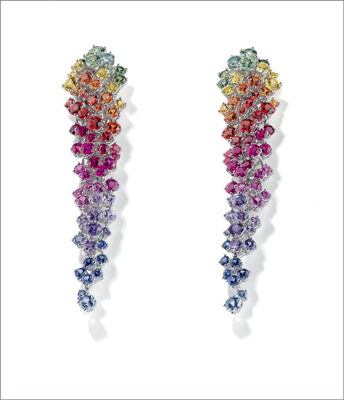 Orecchini Mimosa Rainbow, com diamanti, zaffiri, rubini e smeraldi
