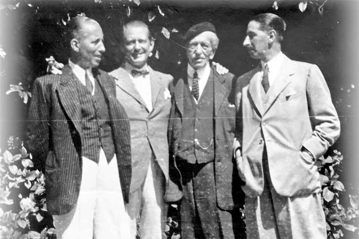 I tre fratelli Cartier con il padre nel 1922. Da sinistra, Pierre, Louis, Alfred e Jacques Cartier. Credit: Archivi della famiglia Cartier