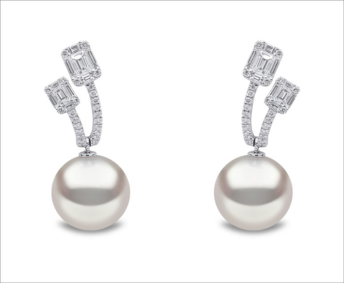Orecchini di Yoko London, perle e diamanti