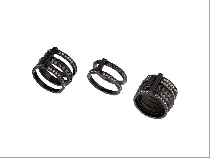 Tre anelli della collezione Rockers di Breil