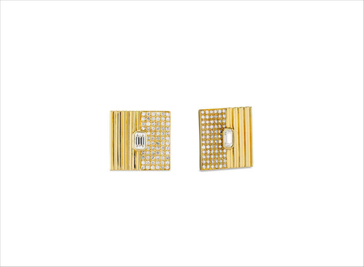 Orecchini Emerald Column in oro 18 carati e diamanti fancy cut