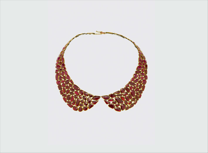 Collar Peter Pan in oro 18 carati e rubini