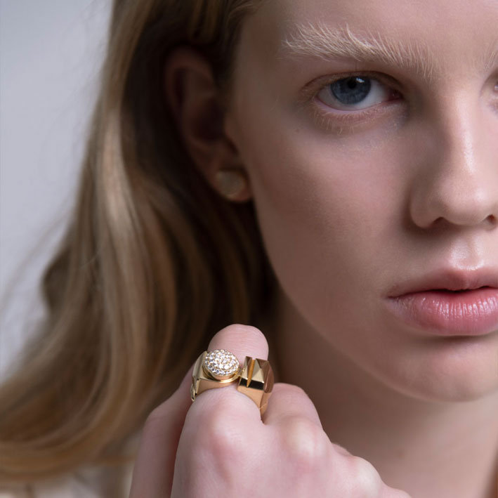 Anello in oro e diamanti della collezione Candy