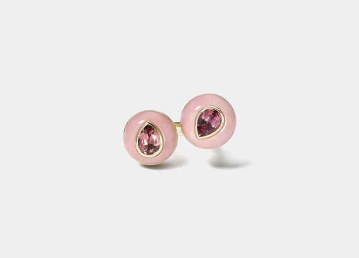 Orecchini con granati incastonati in opale rosa