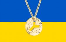 Collana con medaglione a sostegno dell'Ucraina