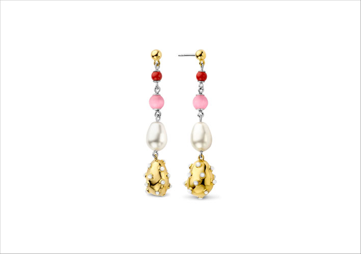 Orecchini in argento placcato con perle e corallo rosso e rosa