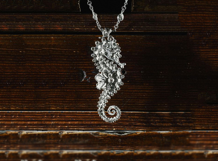 Collana con ciondolo della collezione I Gioielli del Mare. Oro bianco 18 kt, diamanti taglio brillante