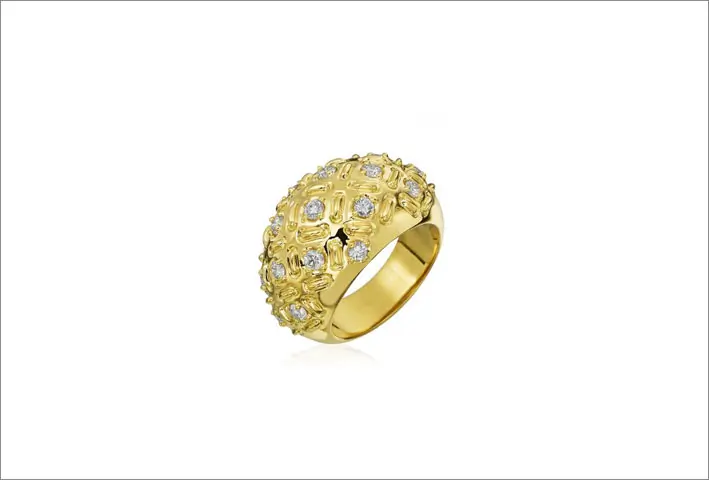 Anello in oro giallo 18 carati e diamanti