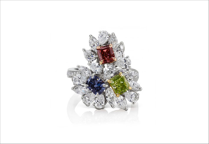 Tre anelli con diamanti Rio Diamond: bianchi, verde, blu e rosso