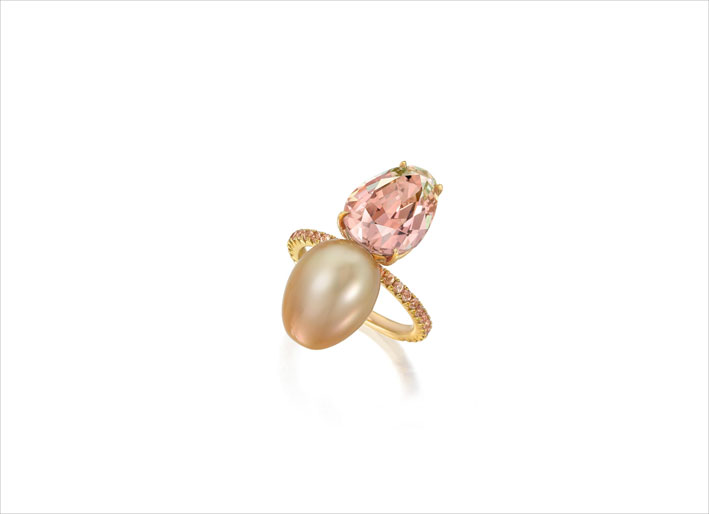 Anello con perla dorata dei Mari del Sud, tormalina bicolore e zaffiro rosa