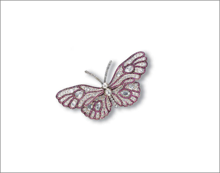 Spilla a forma di farfalla con diamanti, rodolite 