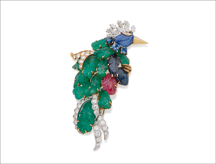 Spilla di David Webb a forma di uccello con zaffiri, smeraldi, rubini e diamanti