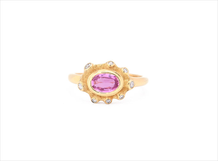 Anello in oro 18 carati con zaffiro rosa e diamanti
