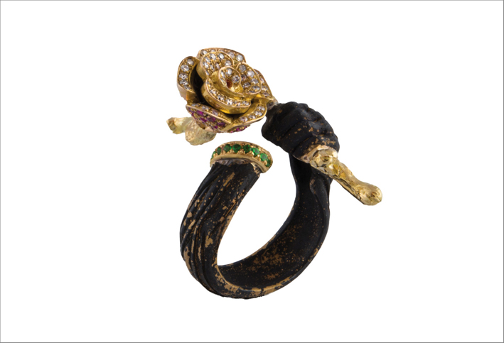 Gaelle Khouri, anello in oro giallo 18 carati, bronzo, diamanti, zaffiri rosa