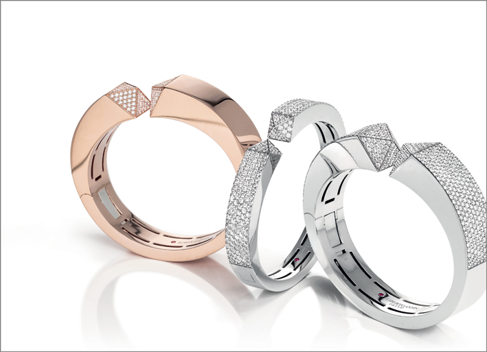 Rose and white gold cuffs with diamonds