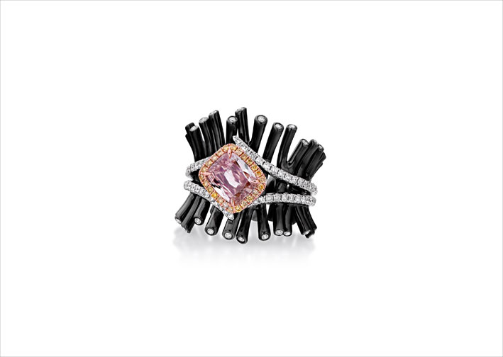 Anello Riccio di mare con diamante rosa di 1,4 carati