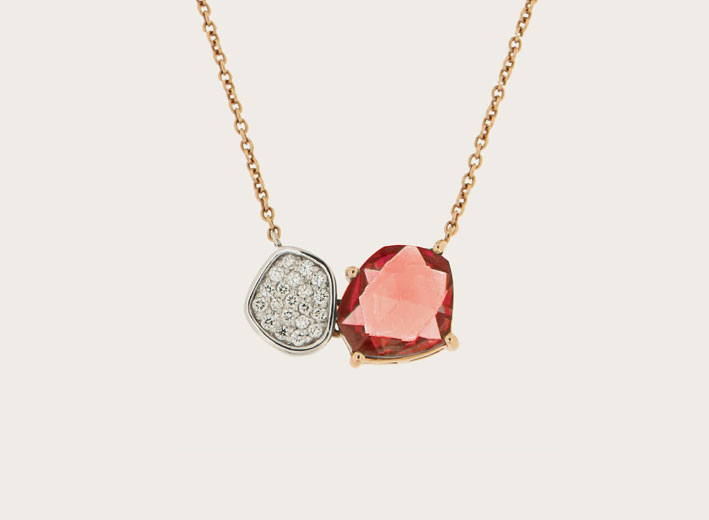 Pendente con catena in oro rosa con tormalina e diamanti della collezione Pavé