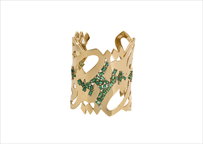 Bracciale in oro e smeraldi di Nadine Kanso
