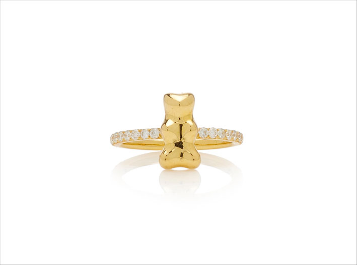 Anello in oro e diamanti a forma di orsetto