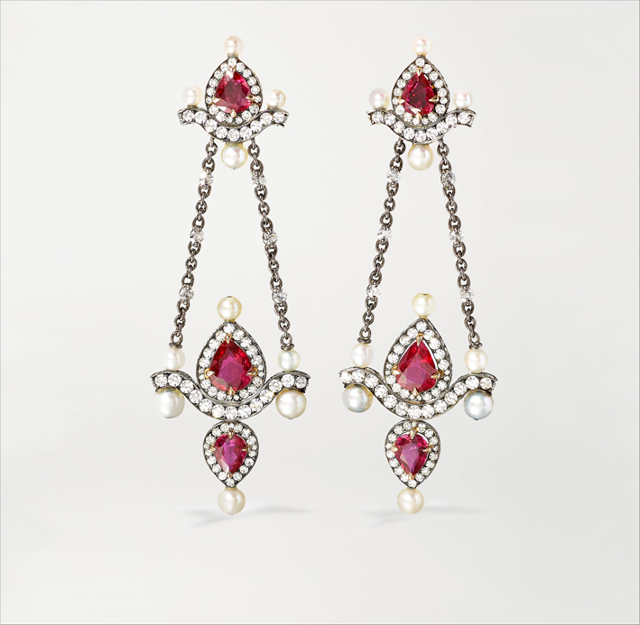 Nadia Morgenthaler, orecchini in oro rosso 18 carati, argento annerito, spinelli rosa e diamanti 