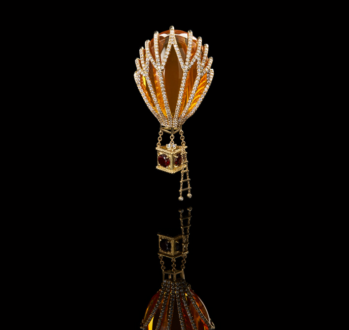 Spilla Mongolfiera di Nardi, in oro 18 carati, con opale di fuoco di oltre 60 carati