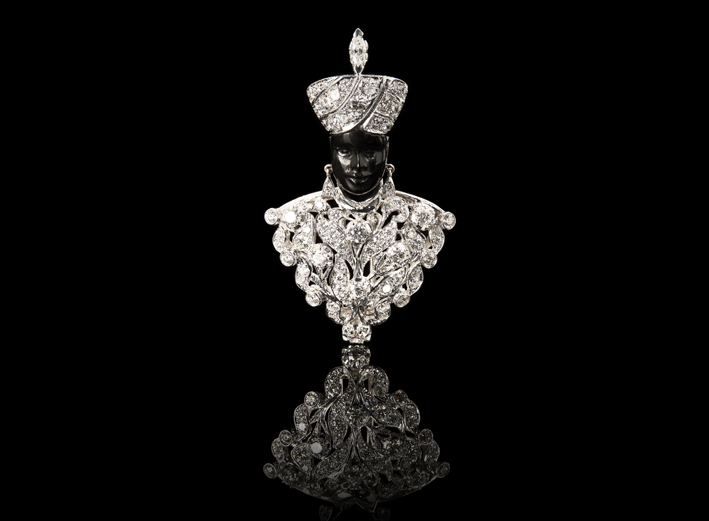 Un classico Moretto della gioielleria Nardi realizzato con diamanti taglio navette