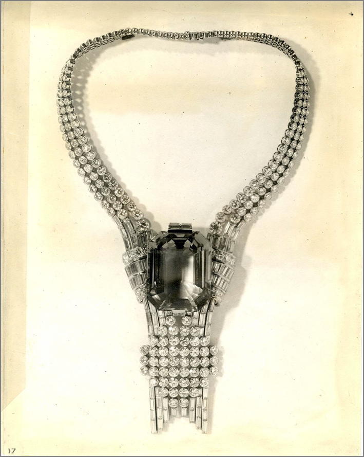 La collana originale con acquamarina e diamanti