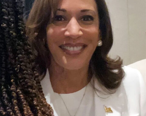 Kamala Harris con collana W.Rosado Jewelry