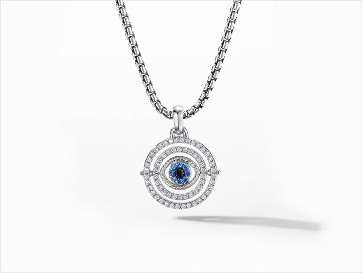 Pendente amuleto Evil Eye in oro bianco 18 carati con pavé di zaffiri blu e diamanti