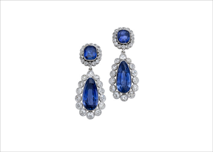 Earrings, pear and cushion-shaped sapphires, old-cut diamonds, gold, circa 1800. Photo: courtesy Christie's