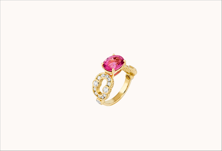 Anello in oro 18 carati con diamanti e tormalina rosa