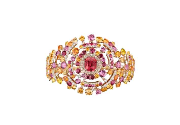 Bracciale Chanel Blushing Sillage, in oro rosa con diamanti, rubini, spinelli, granati e zaffiri gialli