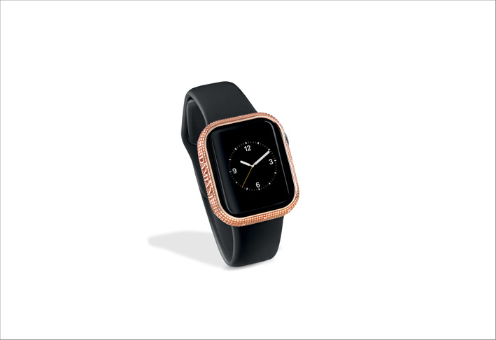 Apple Watch con cover in oro rosa e diamanti