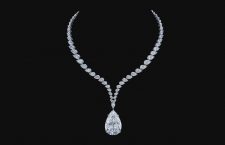 The Chrysler Diamond, diamante a forma di pera di 54,03 carati, colore D, Internally Flawless