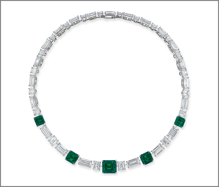 Collana di smeraldi e diamanti venduta per 2,1 milioni