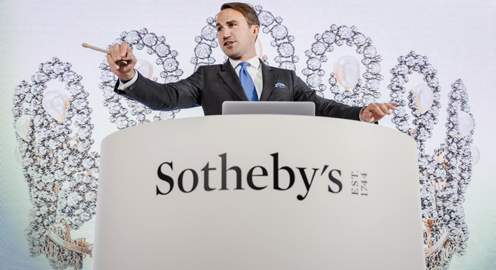 Benoit Repellin, responsabile dell'asta Magnificent Jewels di Sotheby's a Ginevra
