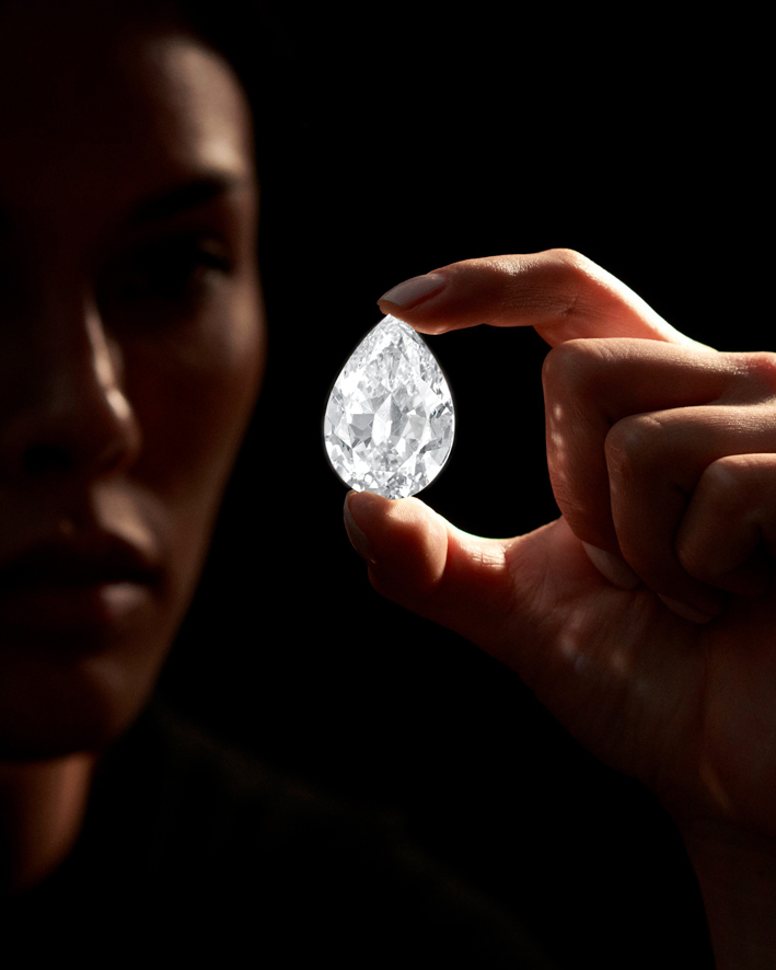 Diamante D Flawless con taglio a forma di pera da 101,38 carati