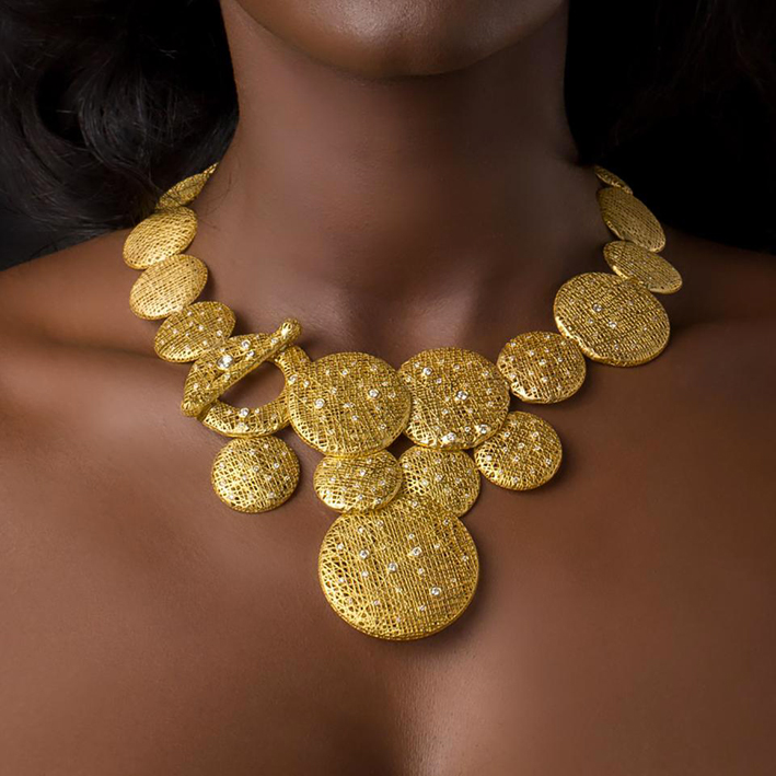 Collana vincitrice di un Couture Design in oro 18 carati, stampata 3D