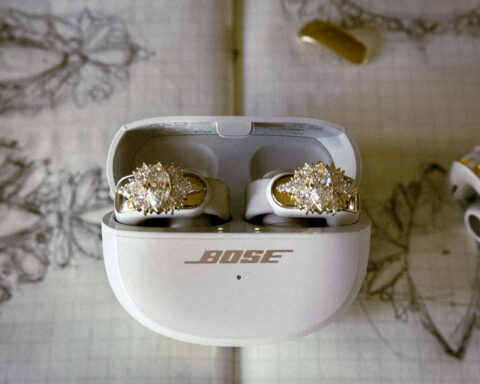 Auricolari Bose Ultra Open con oro 14 carati e diamanti